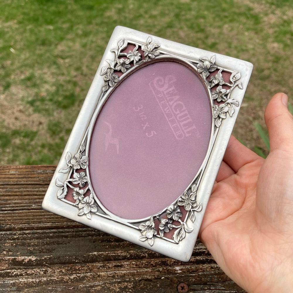 Pair of Vintage 1992 Seagull Pewter Etain Zinn photo frames Made in Canada 3.5x5 - Picture 3 of 9